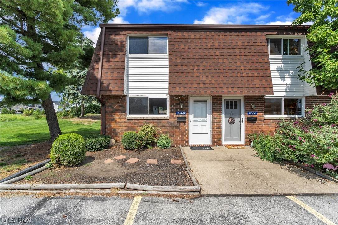 2568 Shakespeare Lane - Photo 1