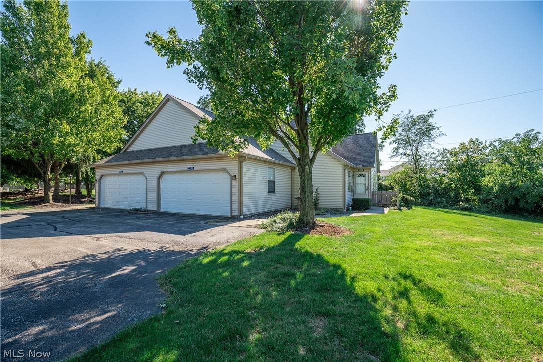 2520 Shakespeare Lane - Photo 1
