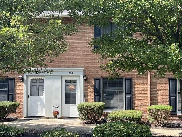 738 Lakeview - Photo 1