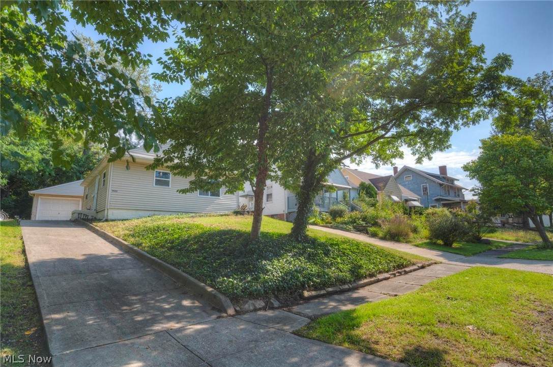 19612 Tiverton Road - Photo 1