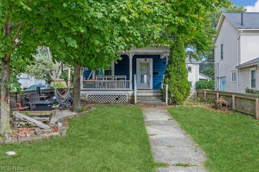 692 Franklin Avenue - Photo 1