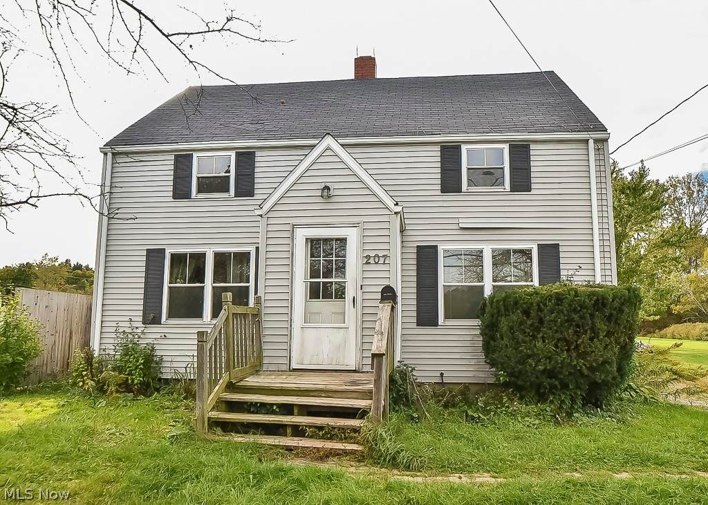 207 Cherry Avenue - Photo 1