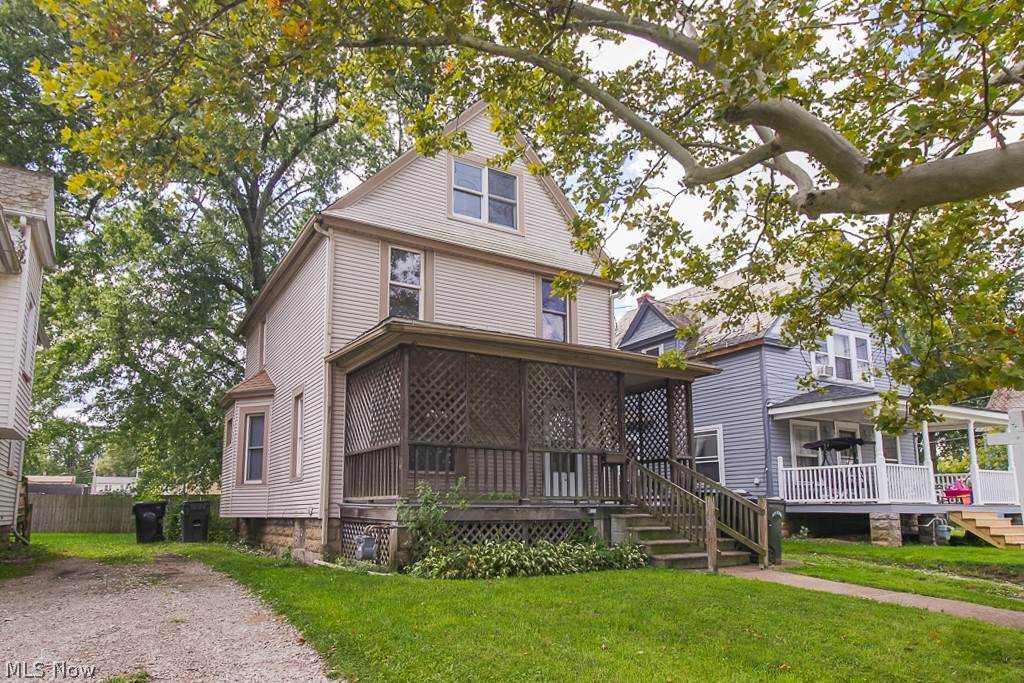 205 Clark - Photo 1