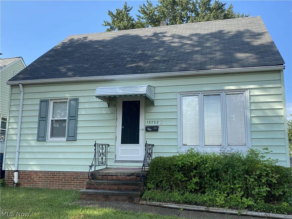 13722 Courtland Avenue - Photo 1