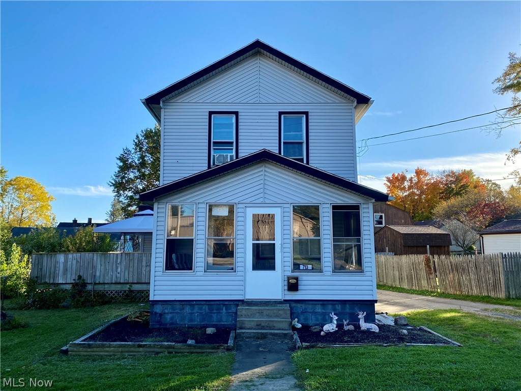 713 Warren Avenue - Photo 1