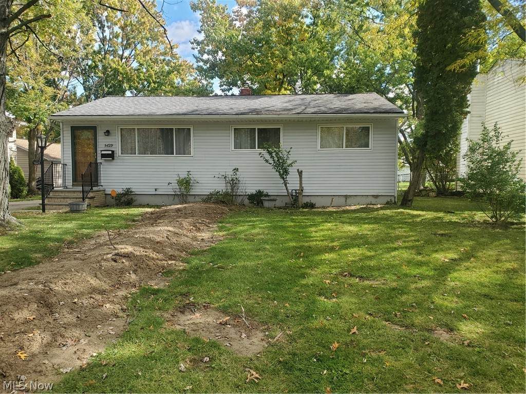 5629 Vickie Lane - Photo 1
