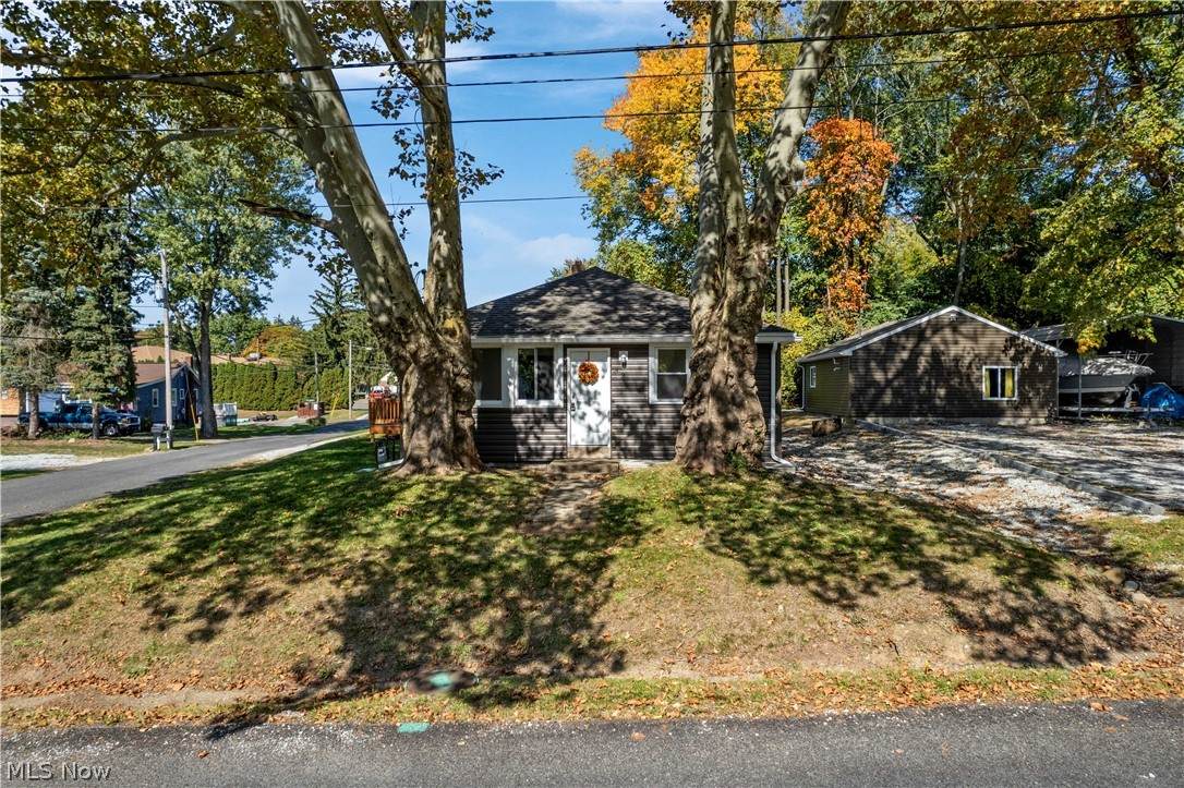 37 Weil Avenue - Photo 1