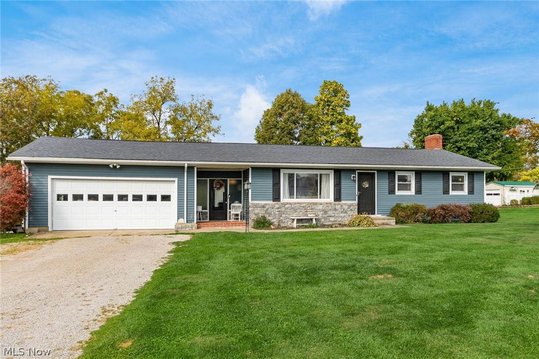 451 Lawndale Place - Photo 1