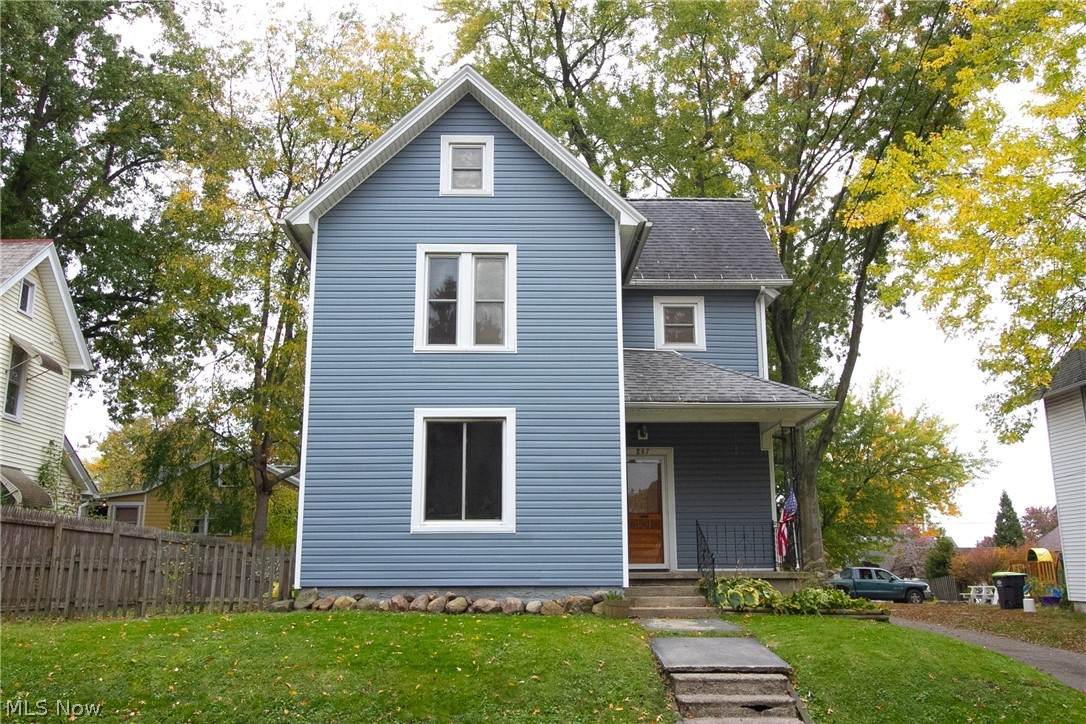 867 5th Street - Photo 1