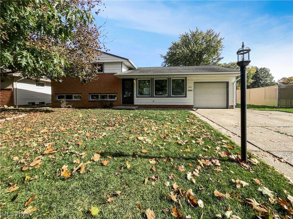 6693 Rochelle Boulevard - Photo 1