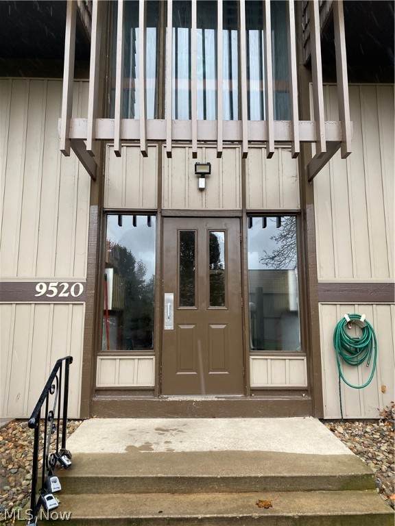 9520 Cove Drive - Photo 1