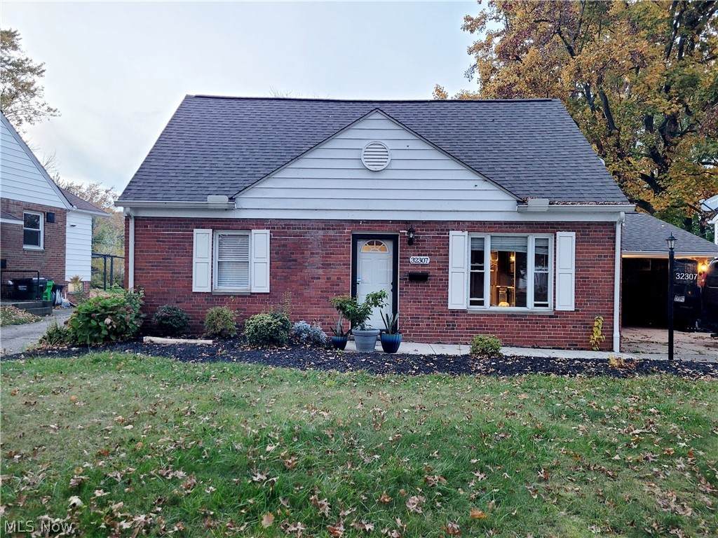 32307 Glen Arden Drive - Photo 1