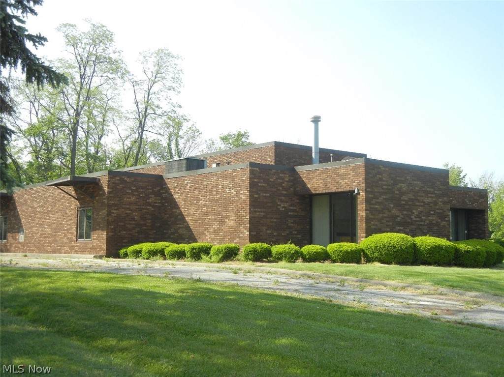 130 Pearl Road - Photo 1