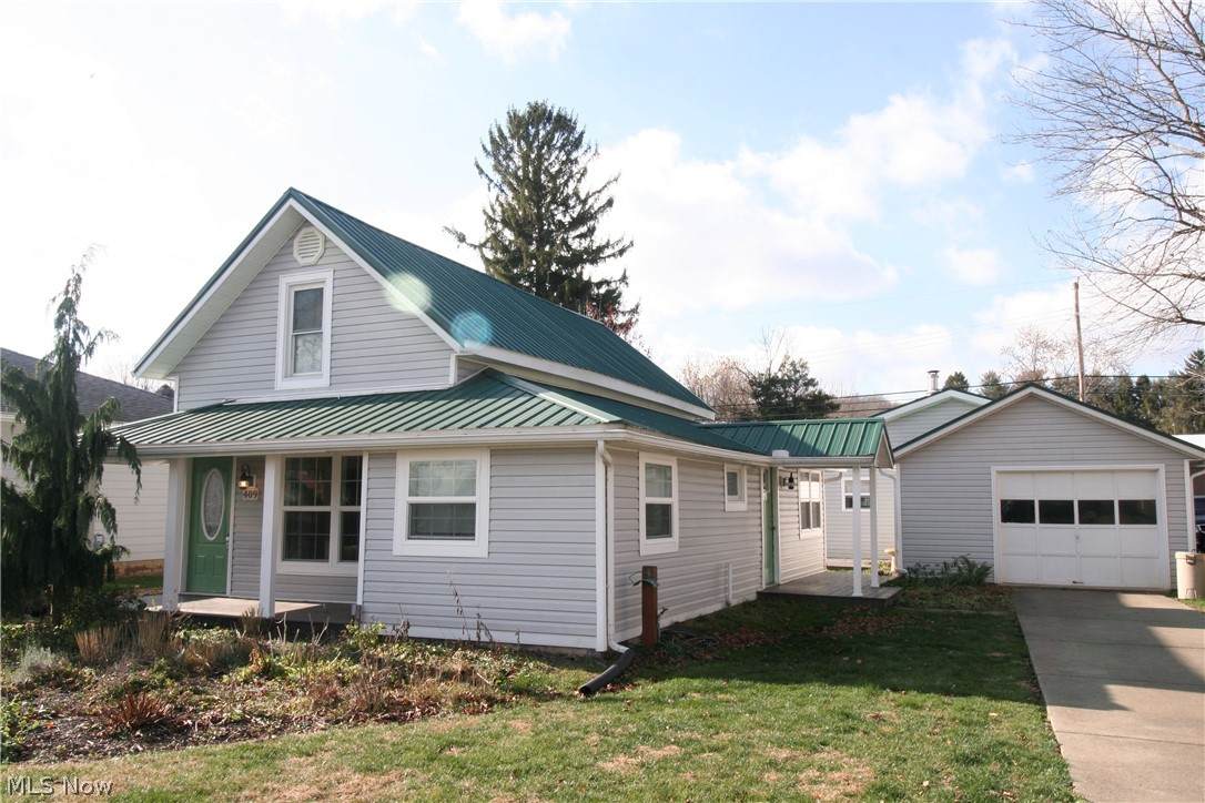 409 Chestnut Street - Photo 1