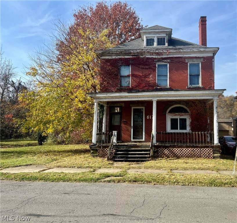 617 5th Street - Photo 1