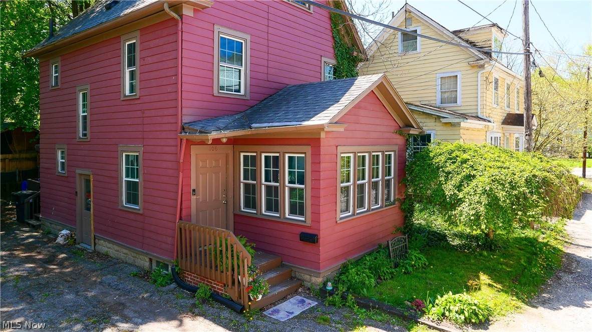 106 Westmoreland Terrace - Photo 1