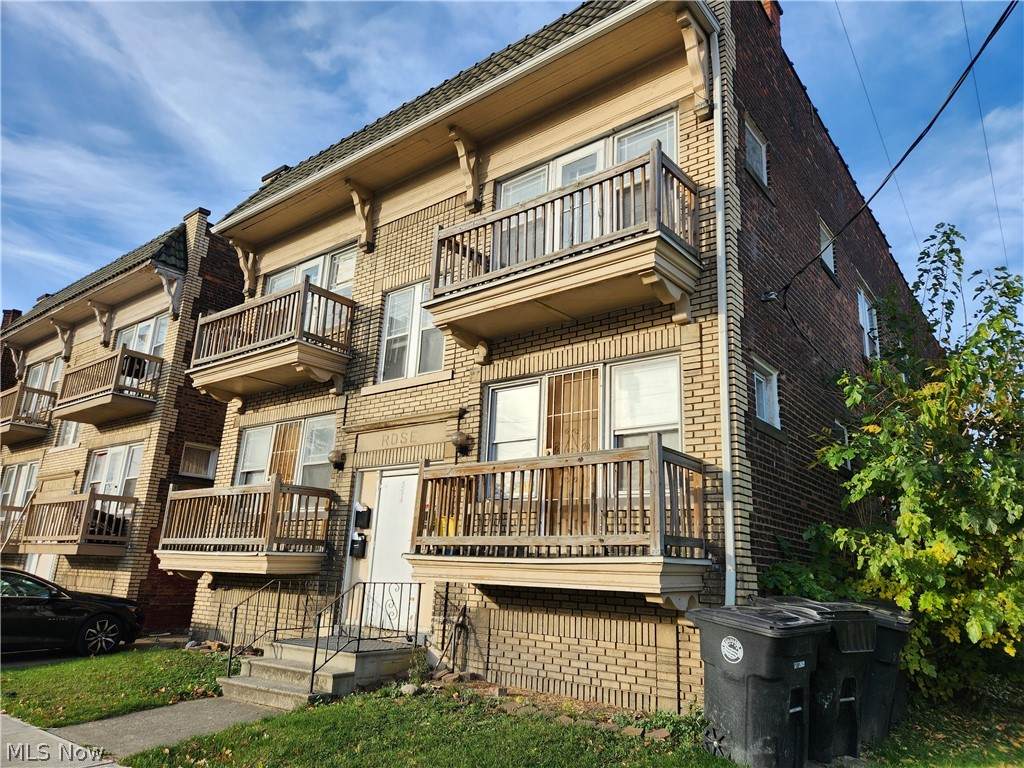 554 140th Street - Photo 1