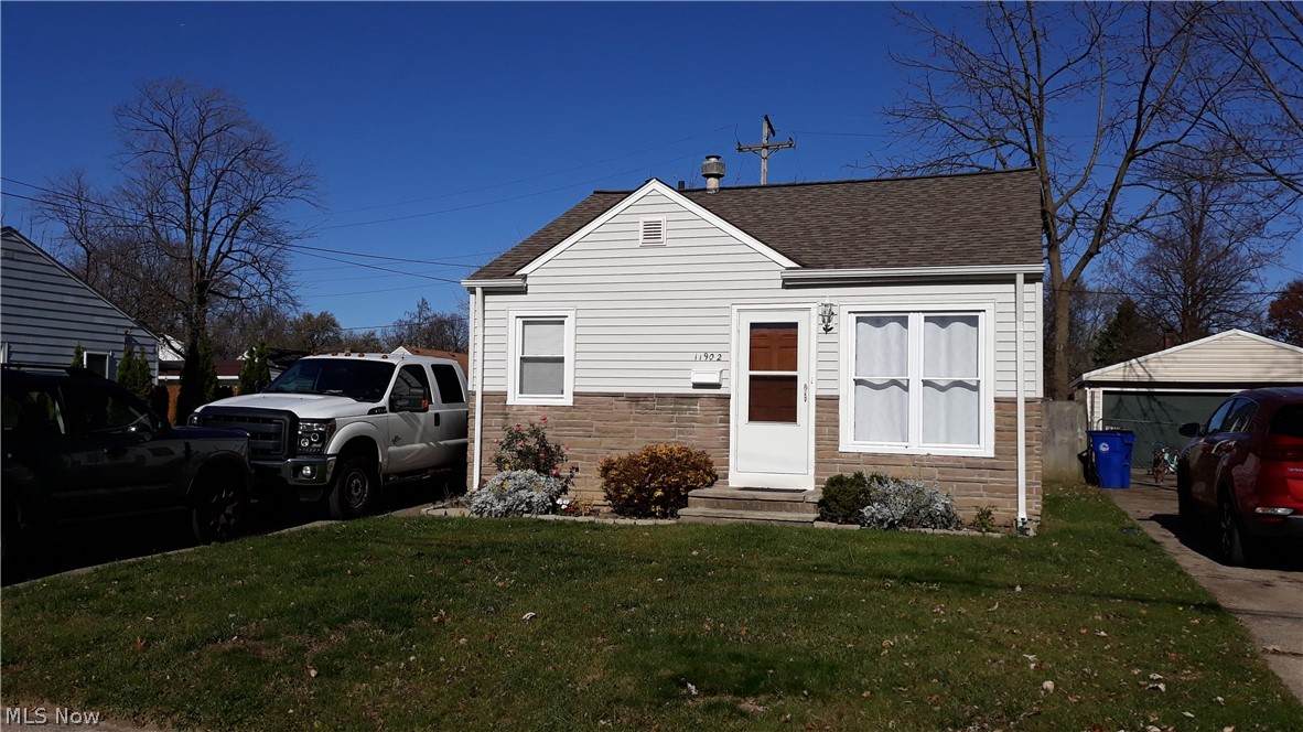 11902 Mcgowan Avenue - Photo 1
