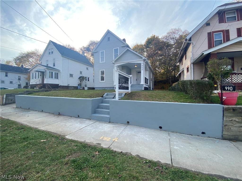 994 Moeller Avenue - Photo 1