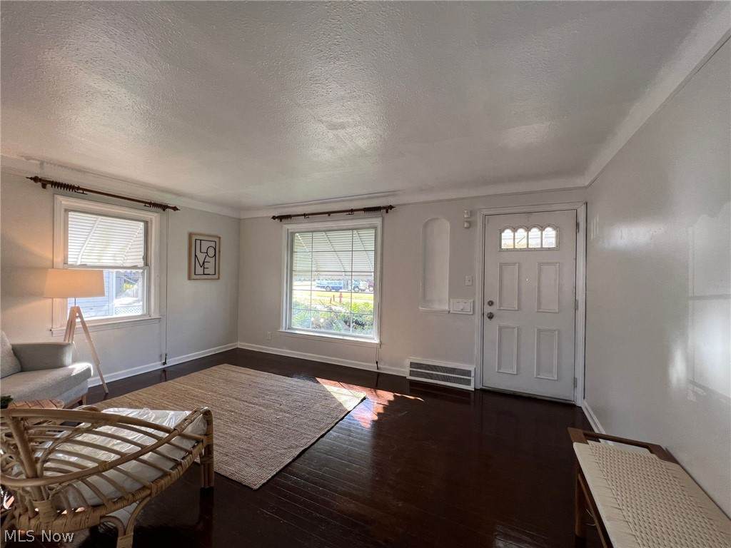 5095 Stanley Avenue - Photo 1