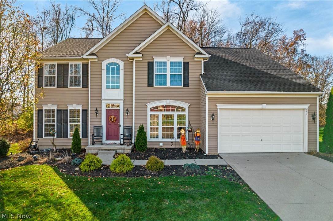 552 Amberley Drive - Photo 1