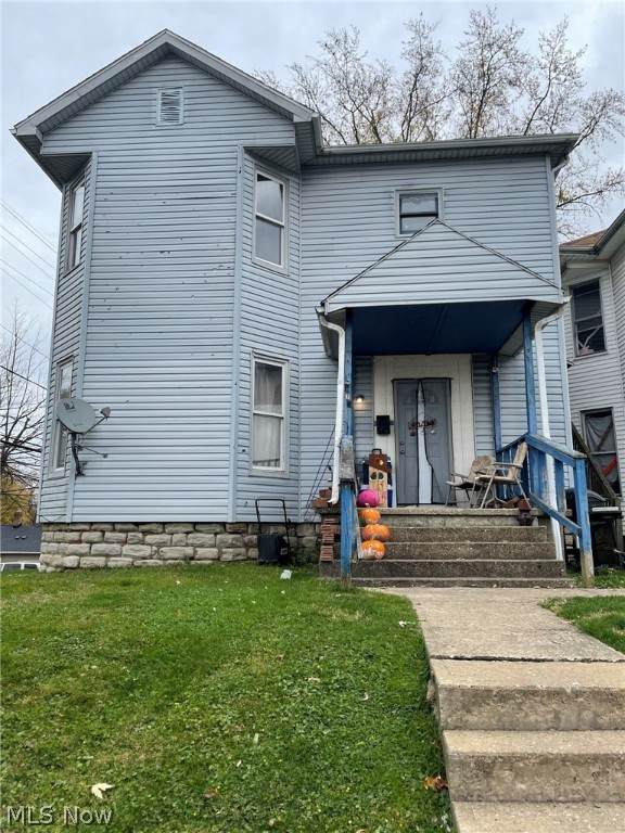 172 Hamline Avenue - Photo 1