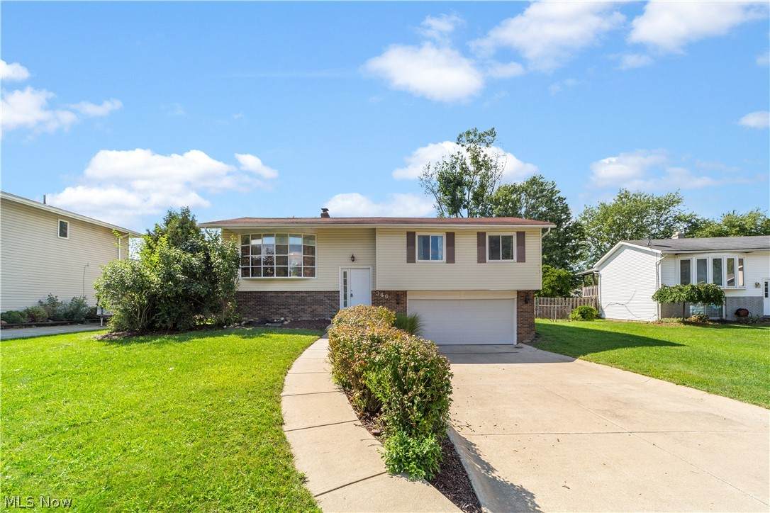 346 Delaware Drive - Photo 1