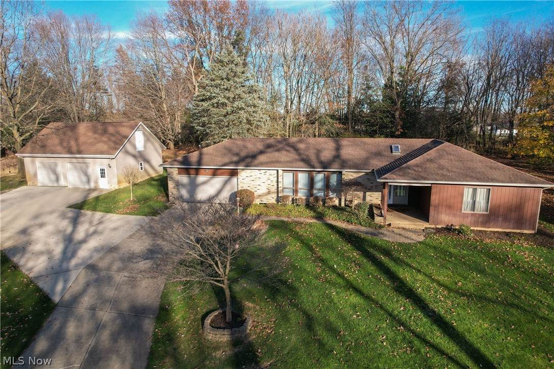 6065 Willow Run Circle - Photo 1