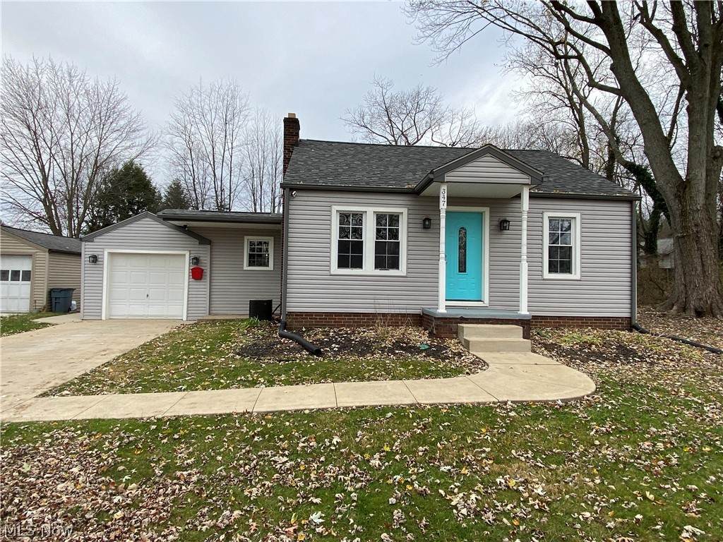 347 Roxbury Avenue - Photo 1