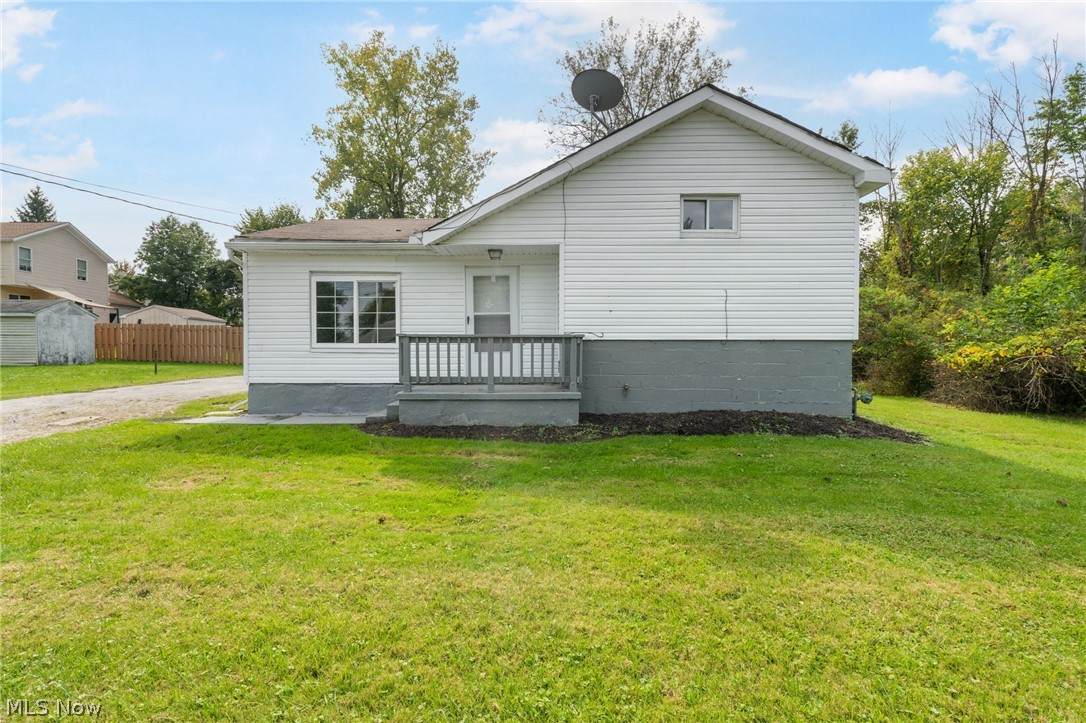 25281 Suwanee Avenue - Photo 1