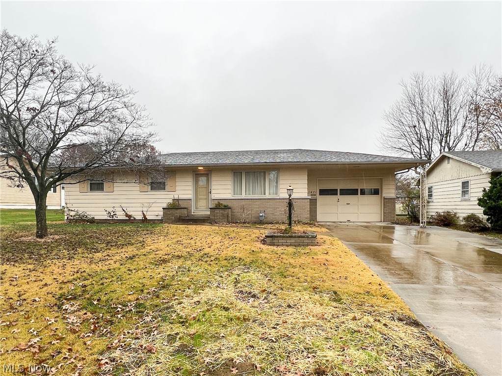 1421 Arrowhead Drive - Photo 1