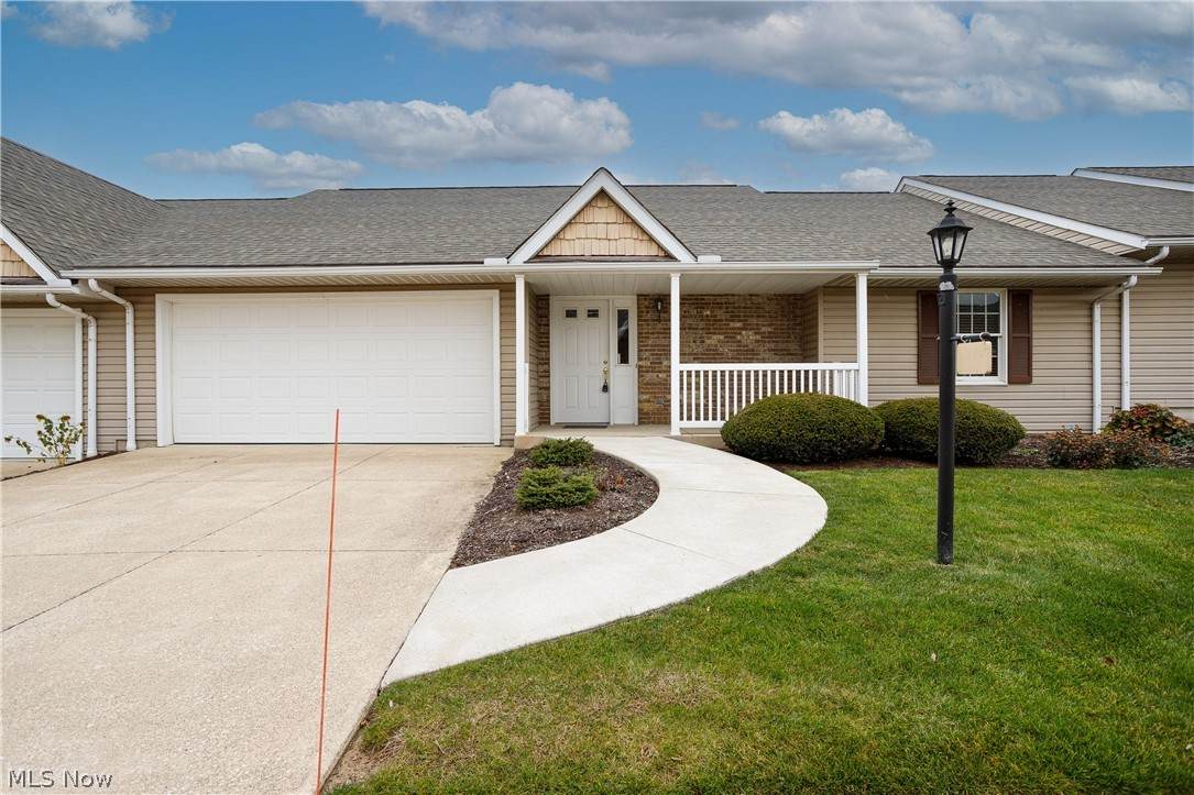 244 Park Place Drive - Photo 1