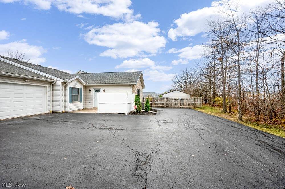 5916 Callaway Circle - Photo 1
