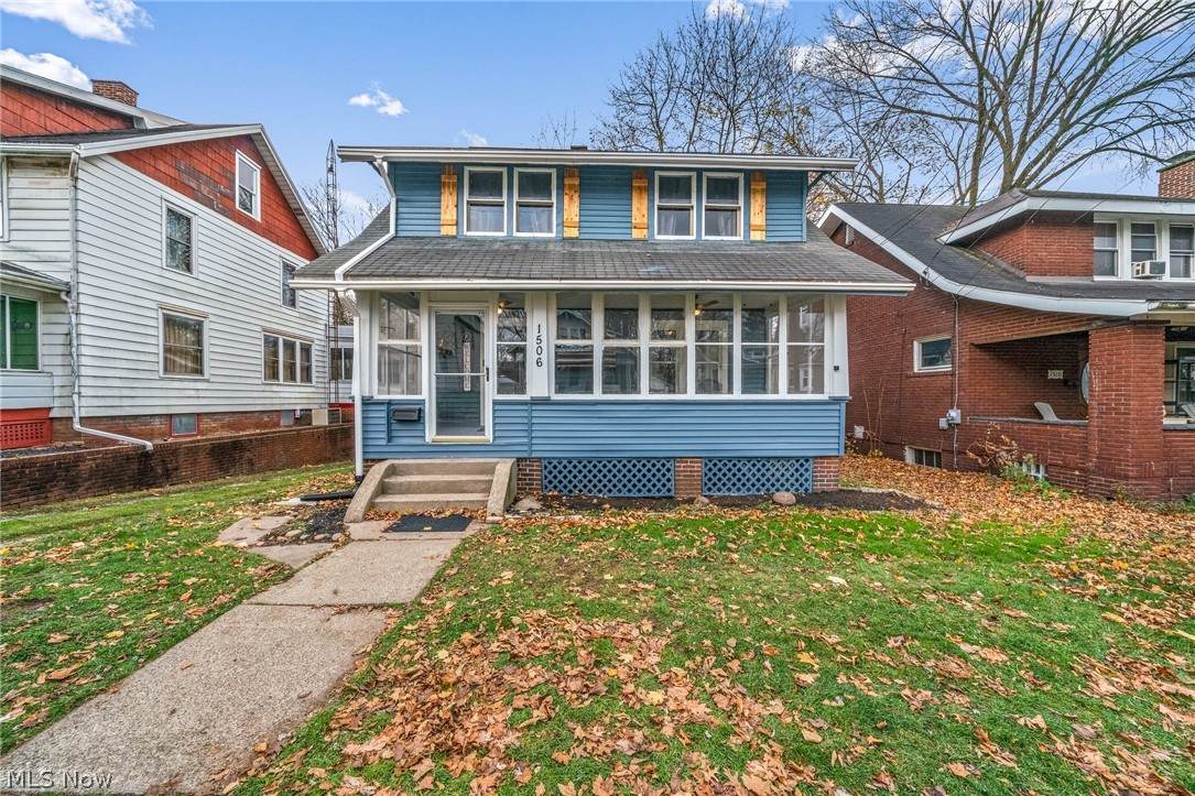 1506 34th Street - Photo 1