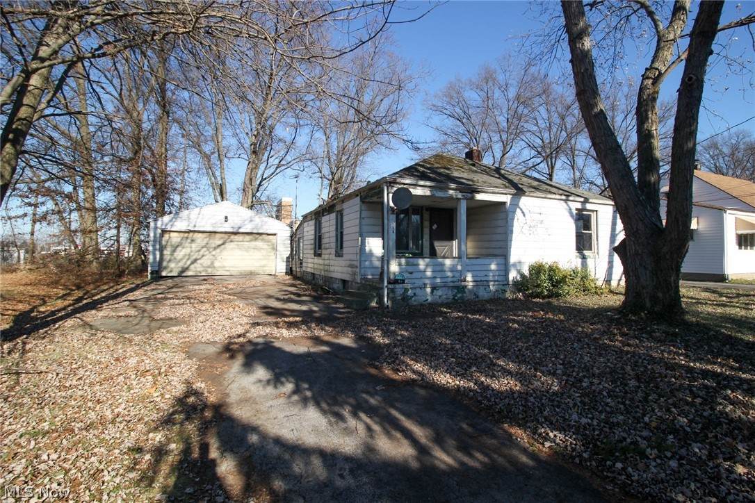 136 Mansell Drive - Photo 1