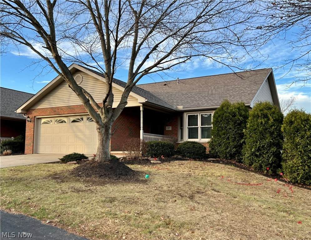 117 Oakmont Drive - Photo 1