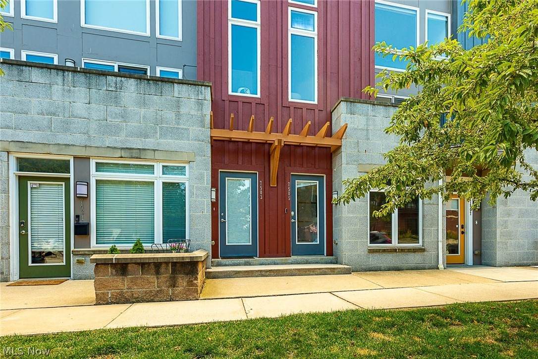 7505 Battery Park Boulevard - Photo 1