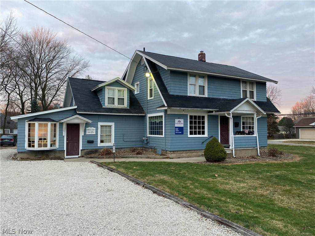 223 Northwest Avenue - Photo 1