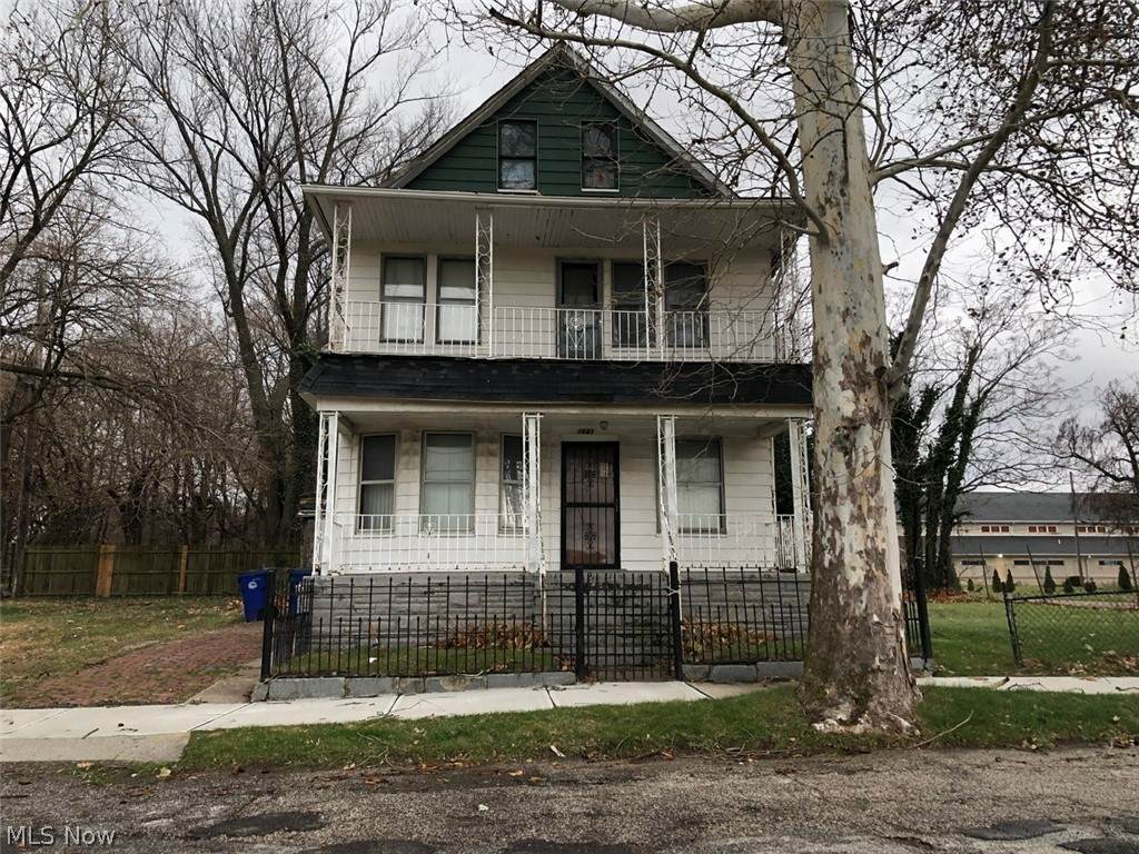 1641 70th Street - Photo 1