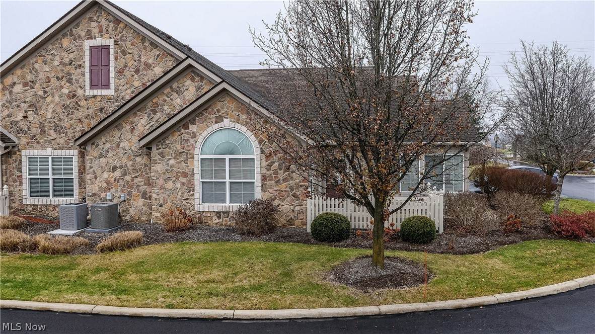 871 Tara Drive - Photo 1