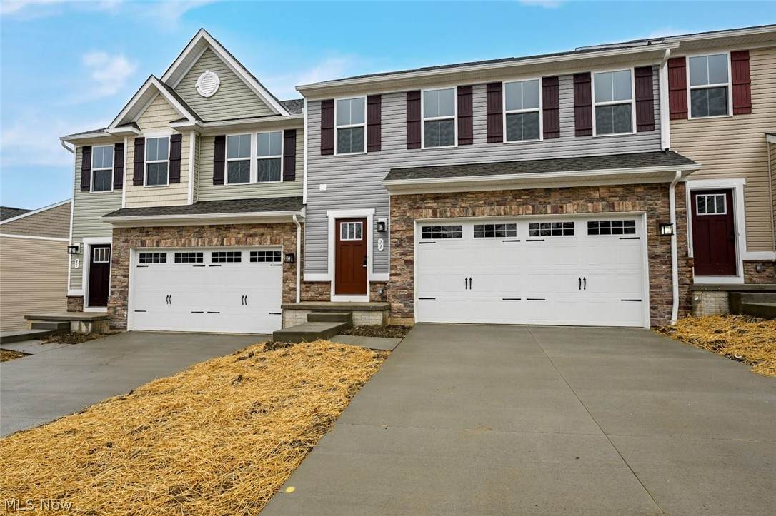 71 Pine Avenue - Photo 1