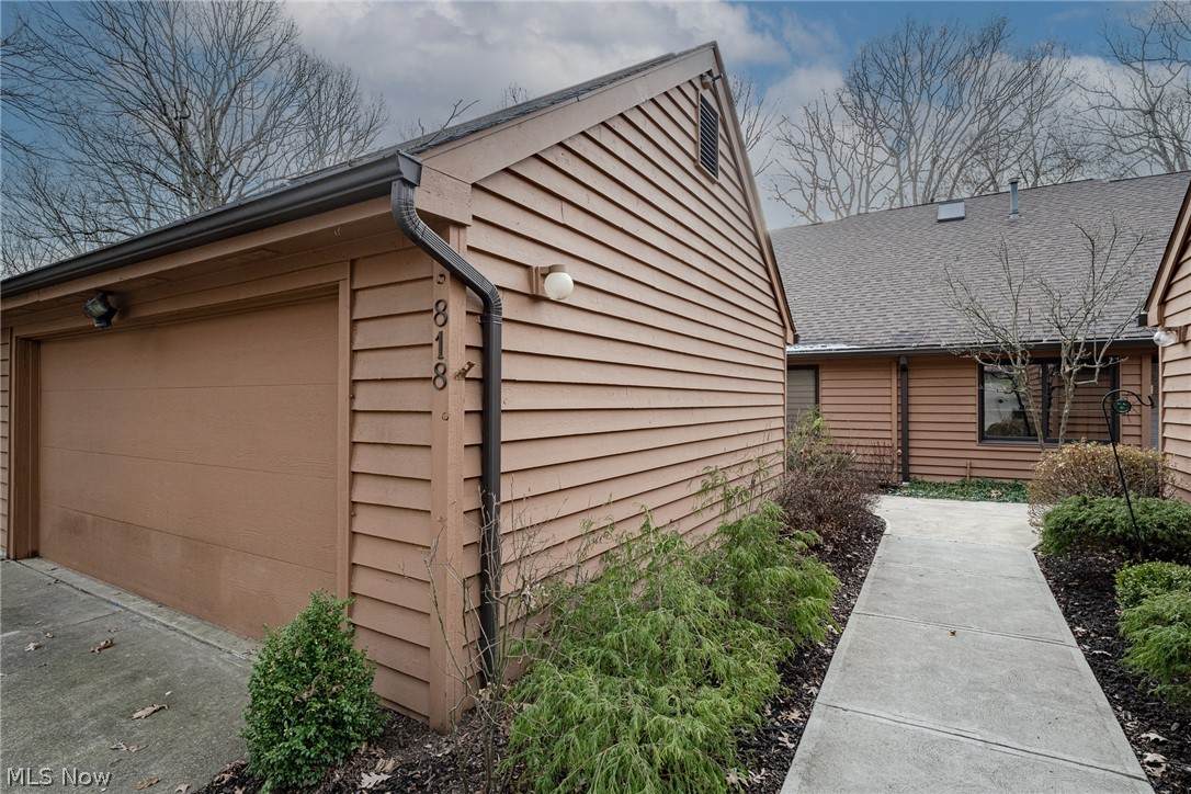 818 Geddes Bluff - Photo 1