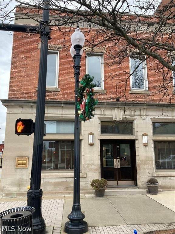 101 Main Street - Photo 1
