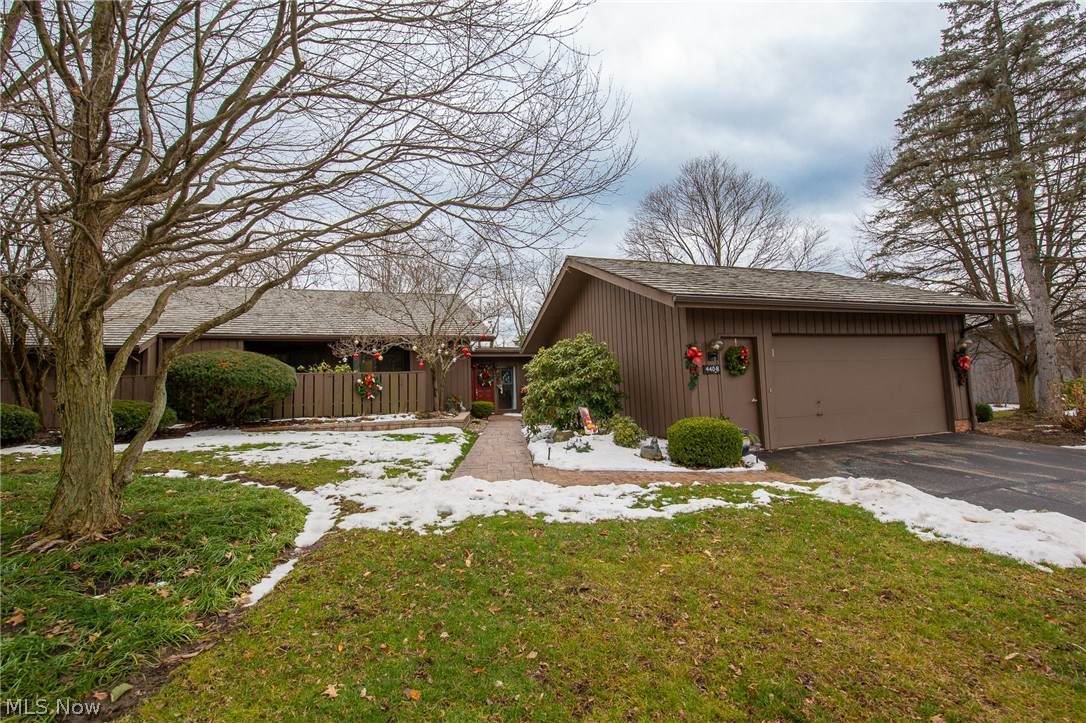 440 Pond Run - Photo 1