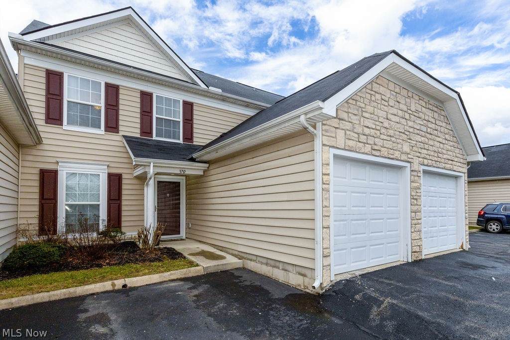 370 Piney Creek Drive - Photo 1