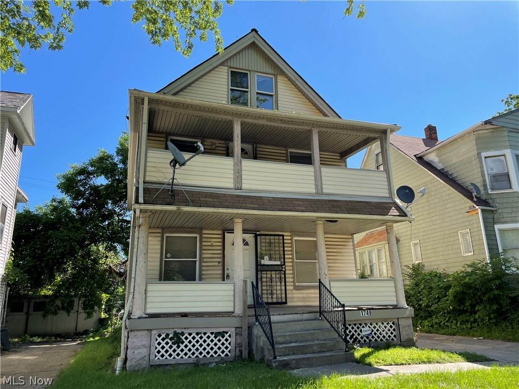 1749 Eastham Avenue - Photo 1