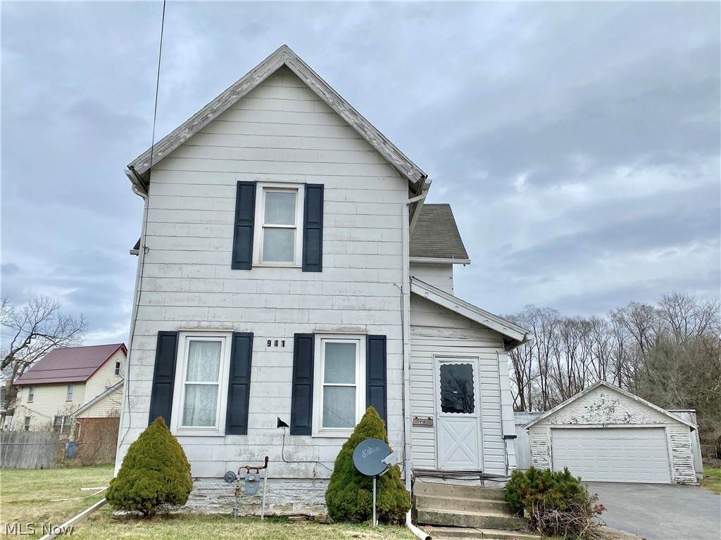 941 State Street - Photo 1