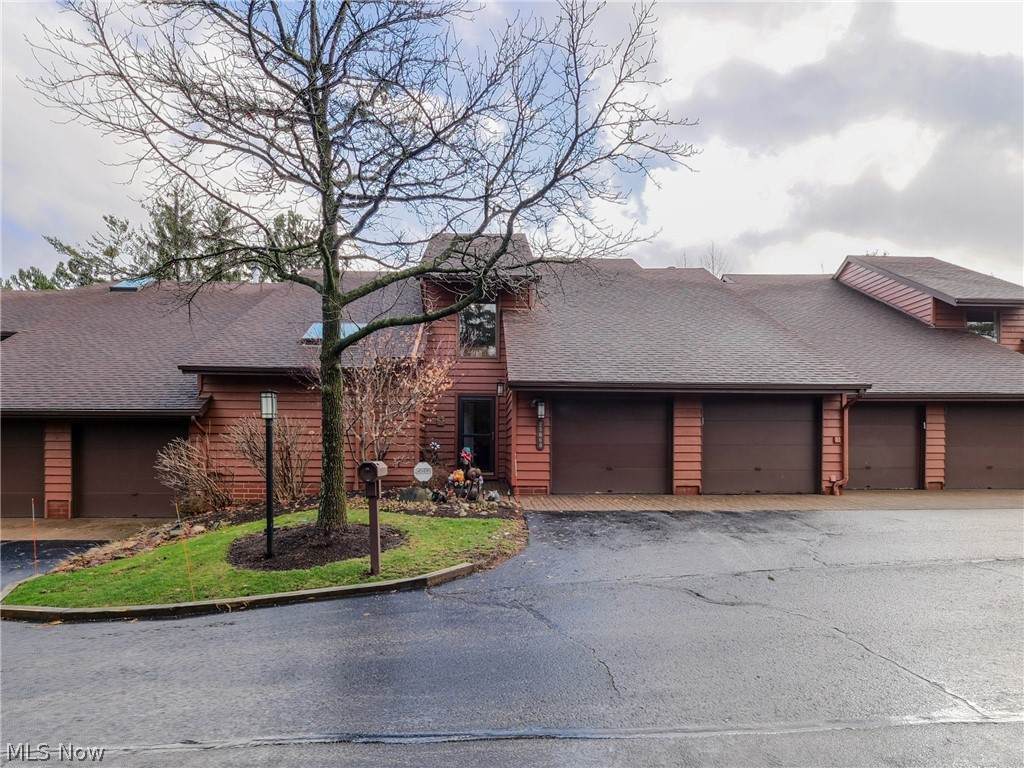 25868 Fairmount Boulevard - Photo 1