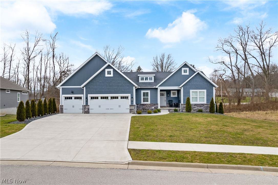 482 Amberley Drive - Photo 1