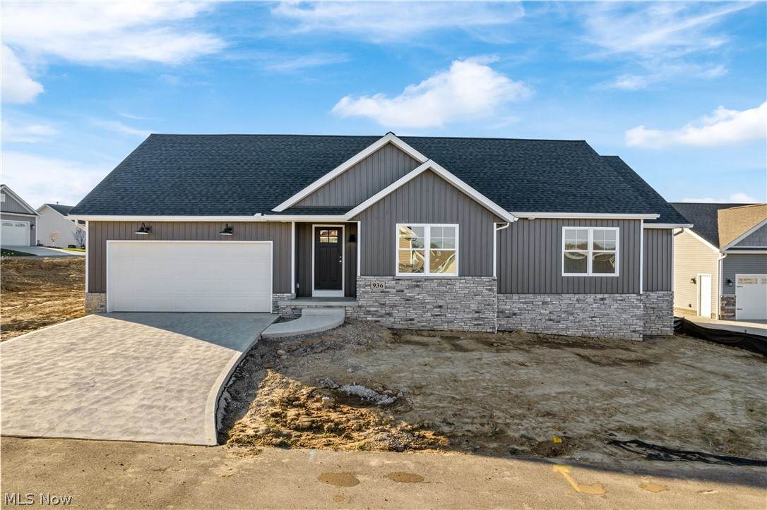 936 Crockett Circle - Photo 1